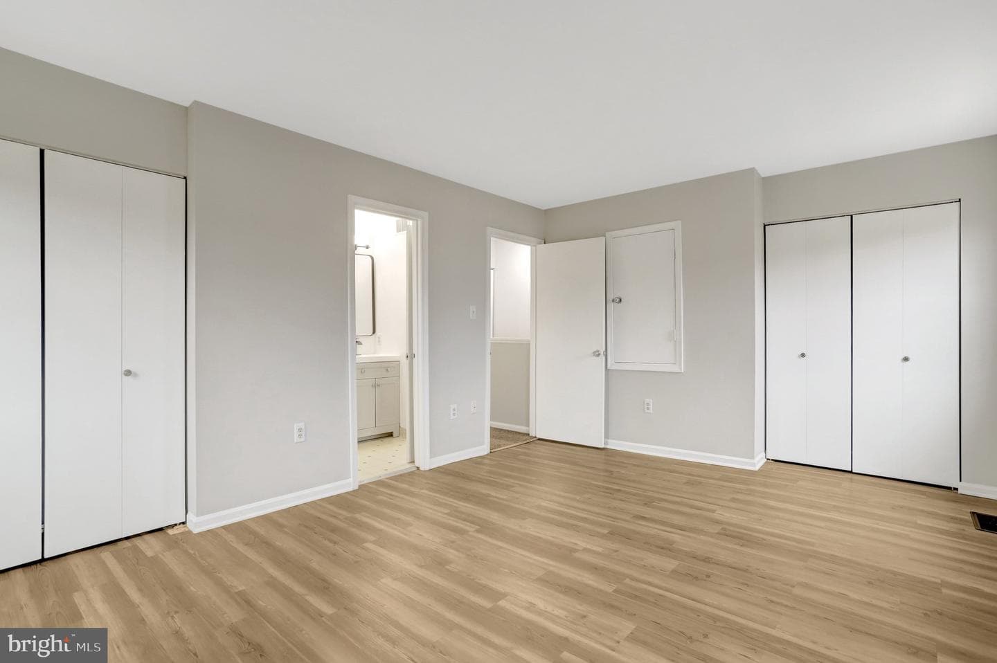 5840 Burke Manor Court photo 16