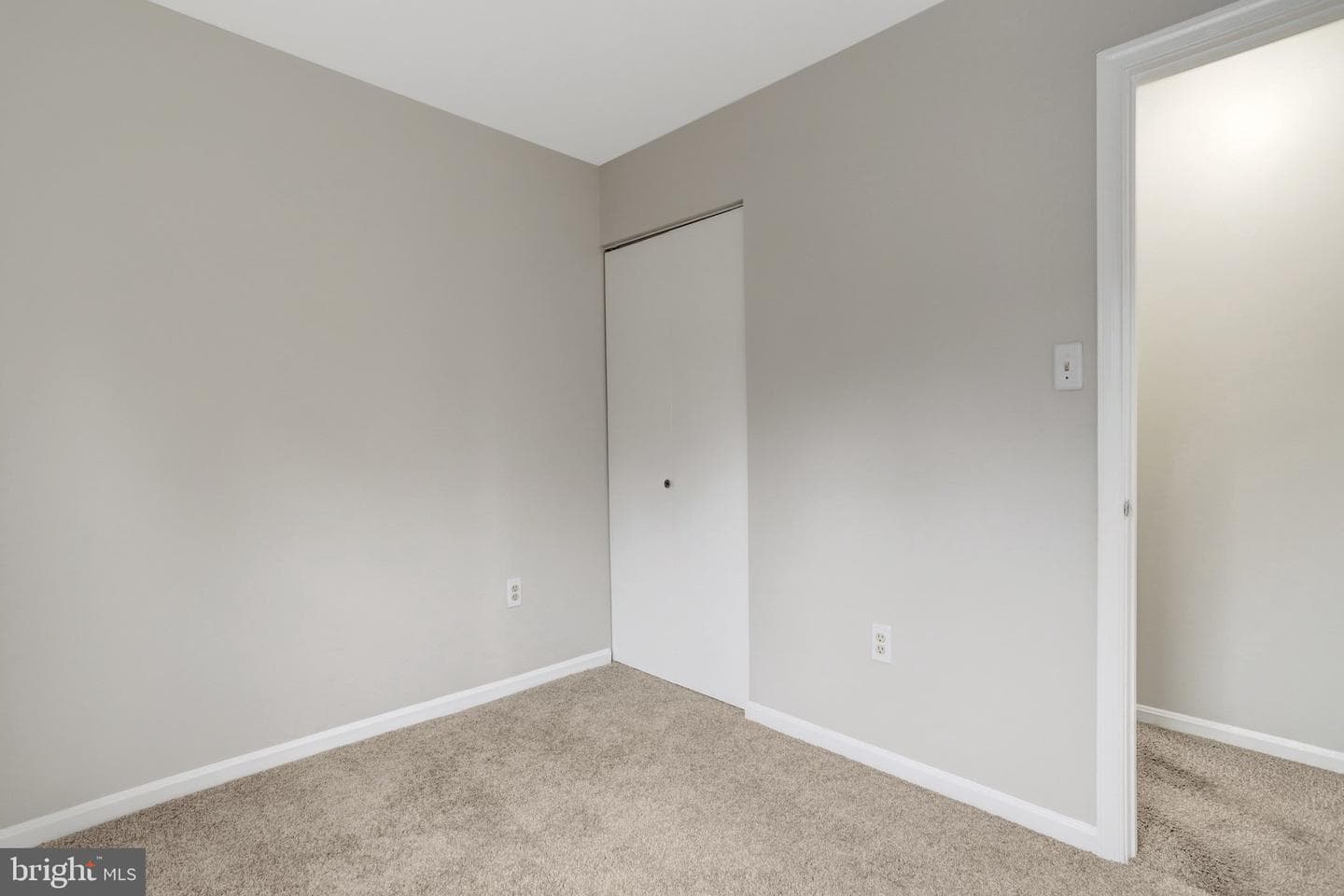 5840 Burke Manor Court photo 21