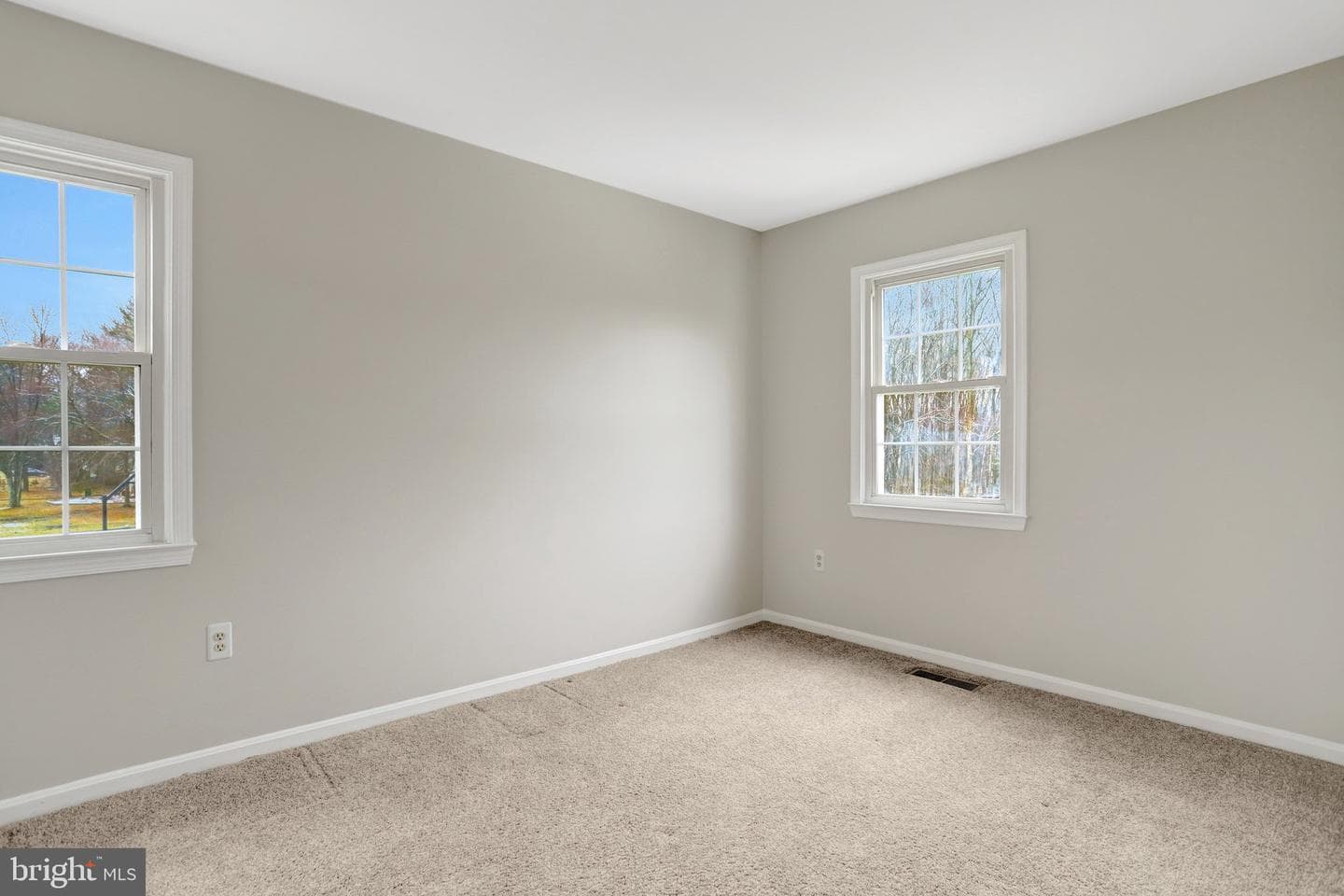 5840 Burke Manor Court photo 24