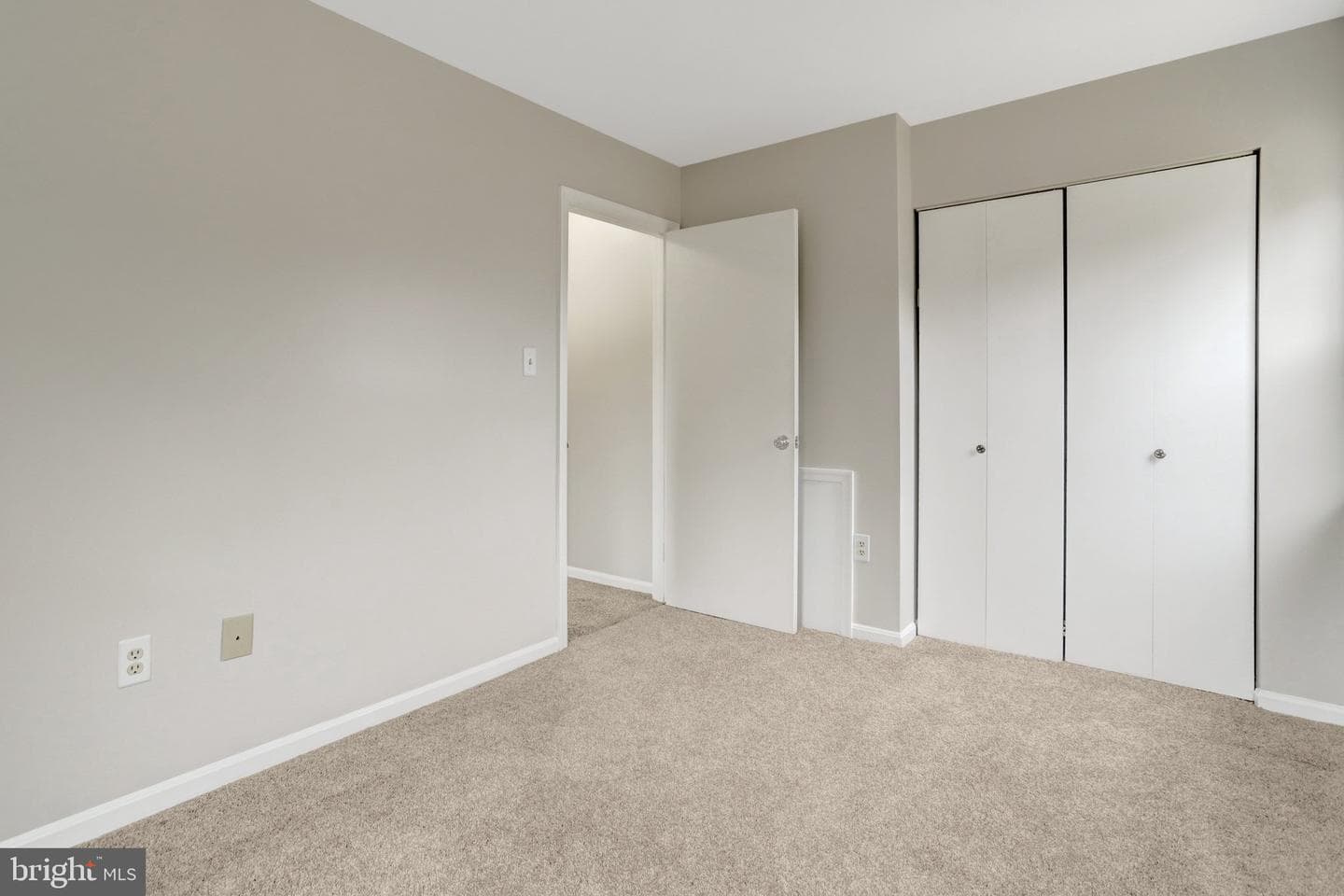 5840 Burke Manor Court photo 26
