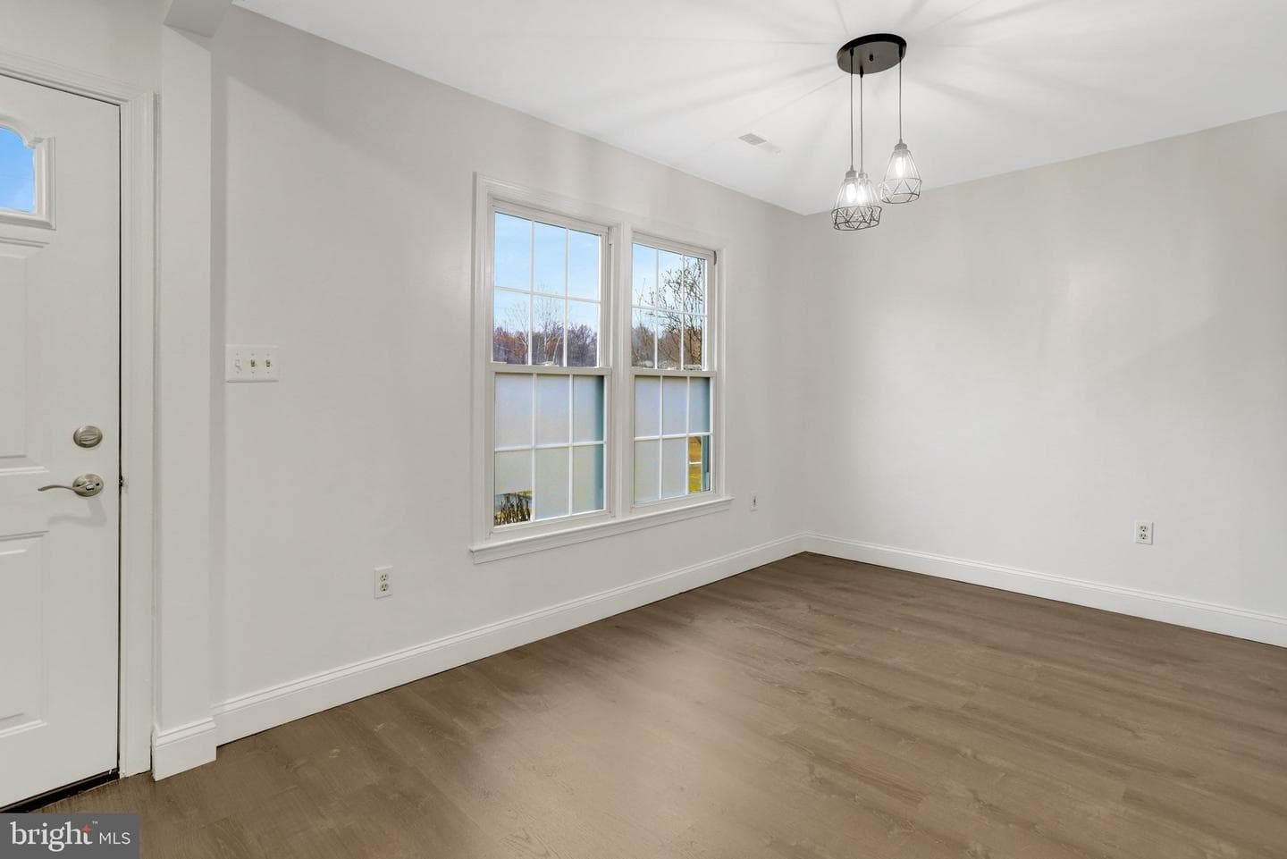 5840 Burke Manor Court photo 4