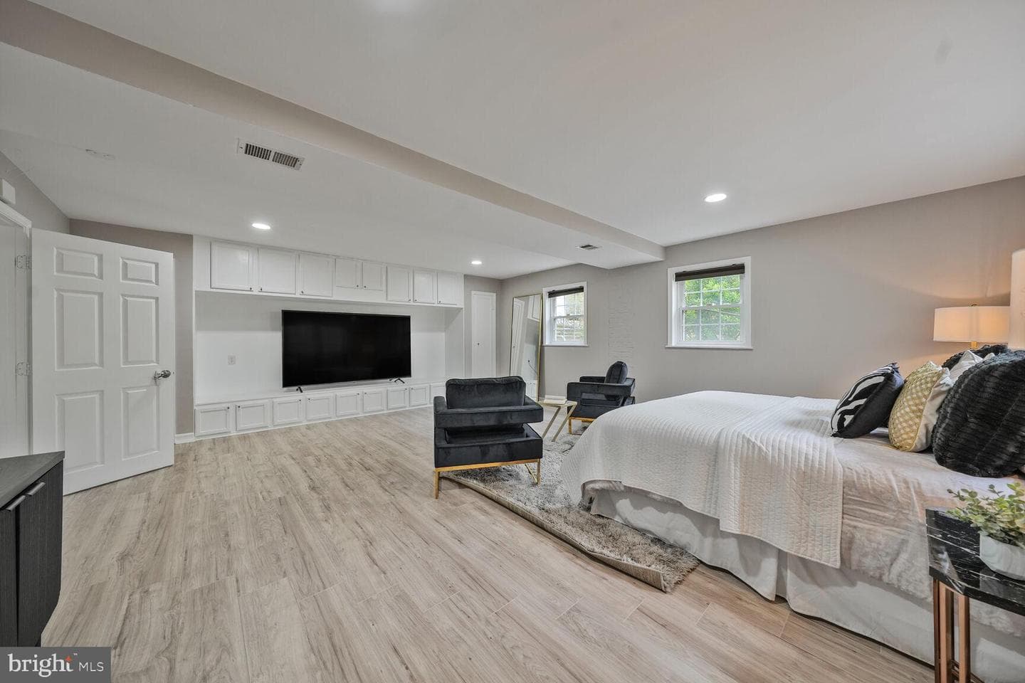 6532 Spring Valley Drive photo 27