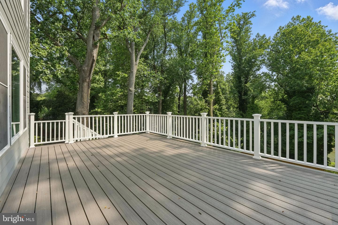 3857 Pinewood Terrace photo 11