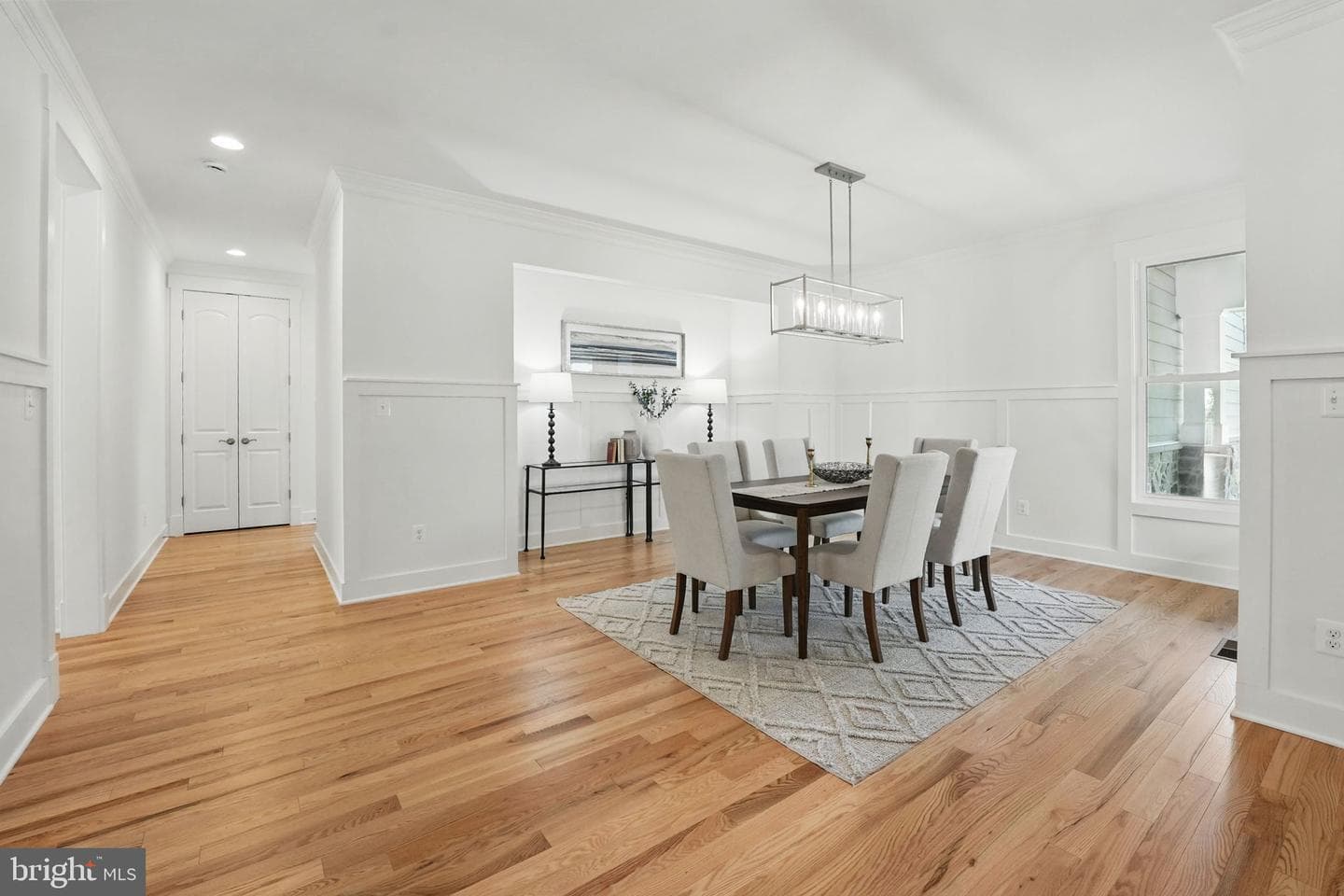 3857 Pinewood Terrace photo 12