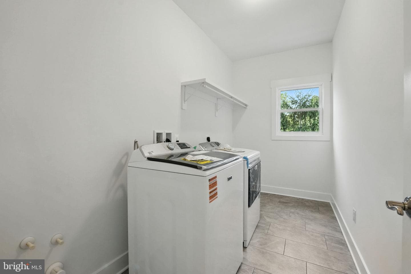3857 Pinewood Terrace photo 20