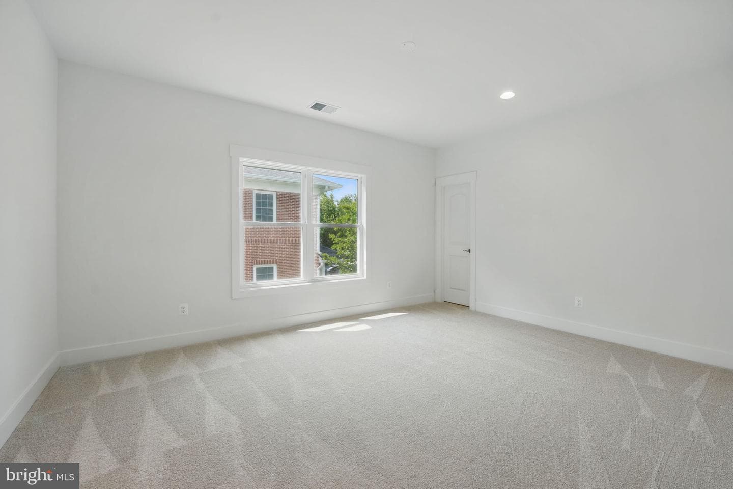 3857 Pinewood Terrace photo 24
