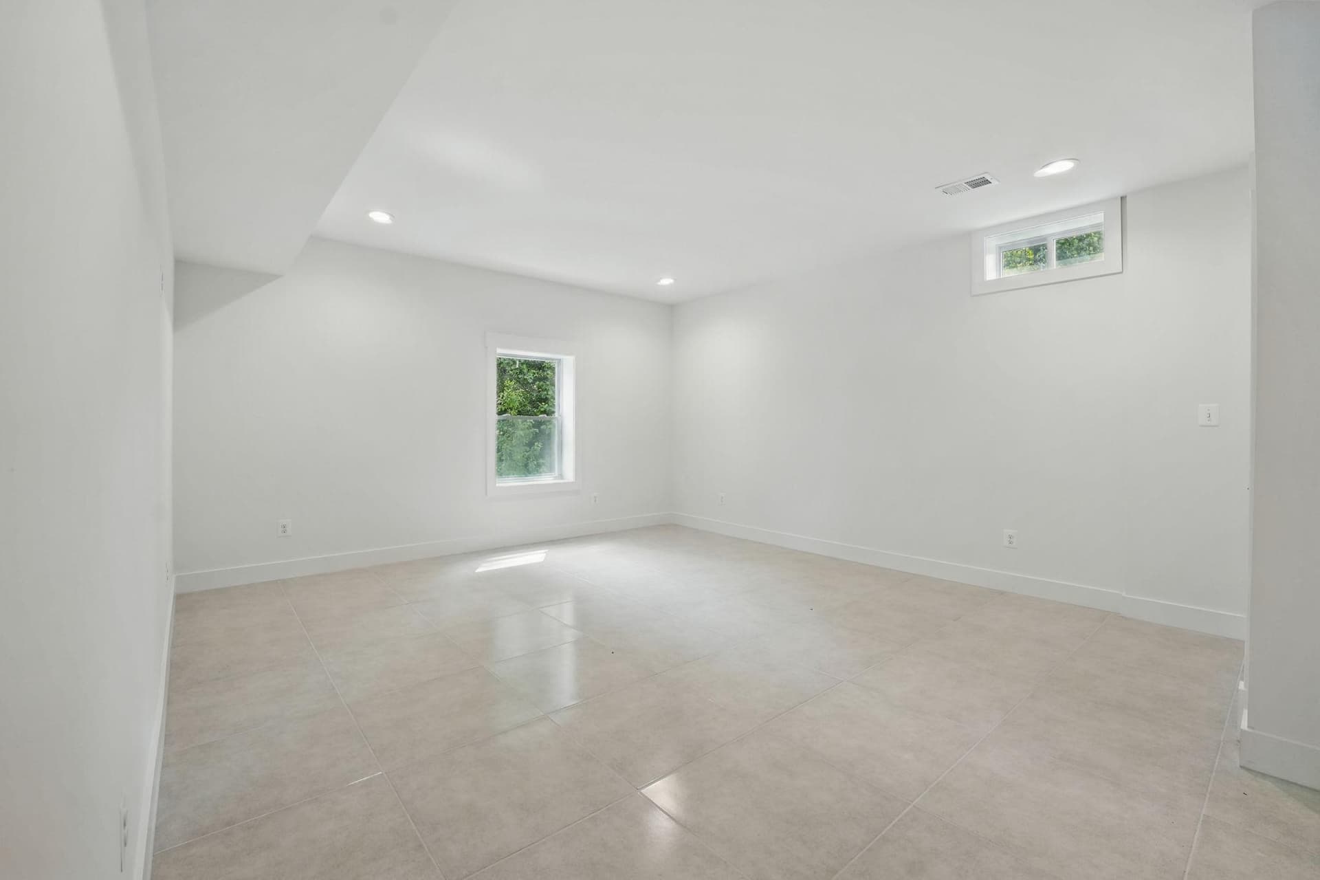 3857 Pinewood Terrace photo 37