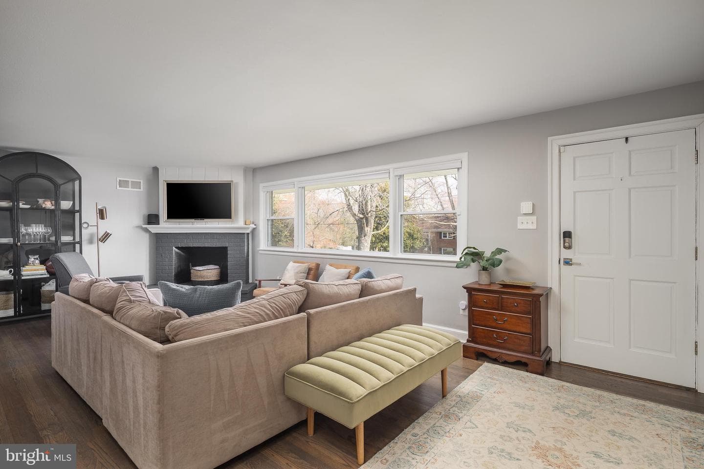 8912 Dogue Drive photo 3