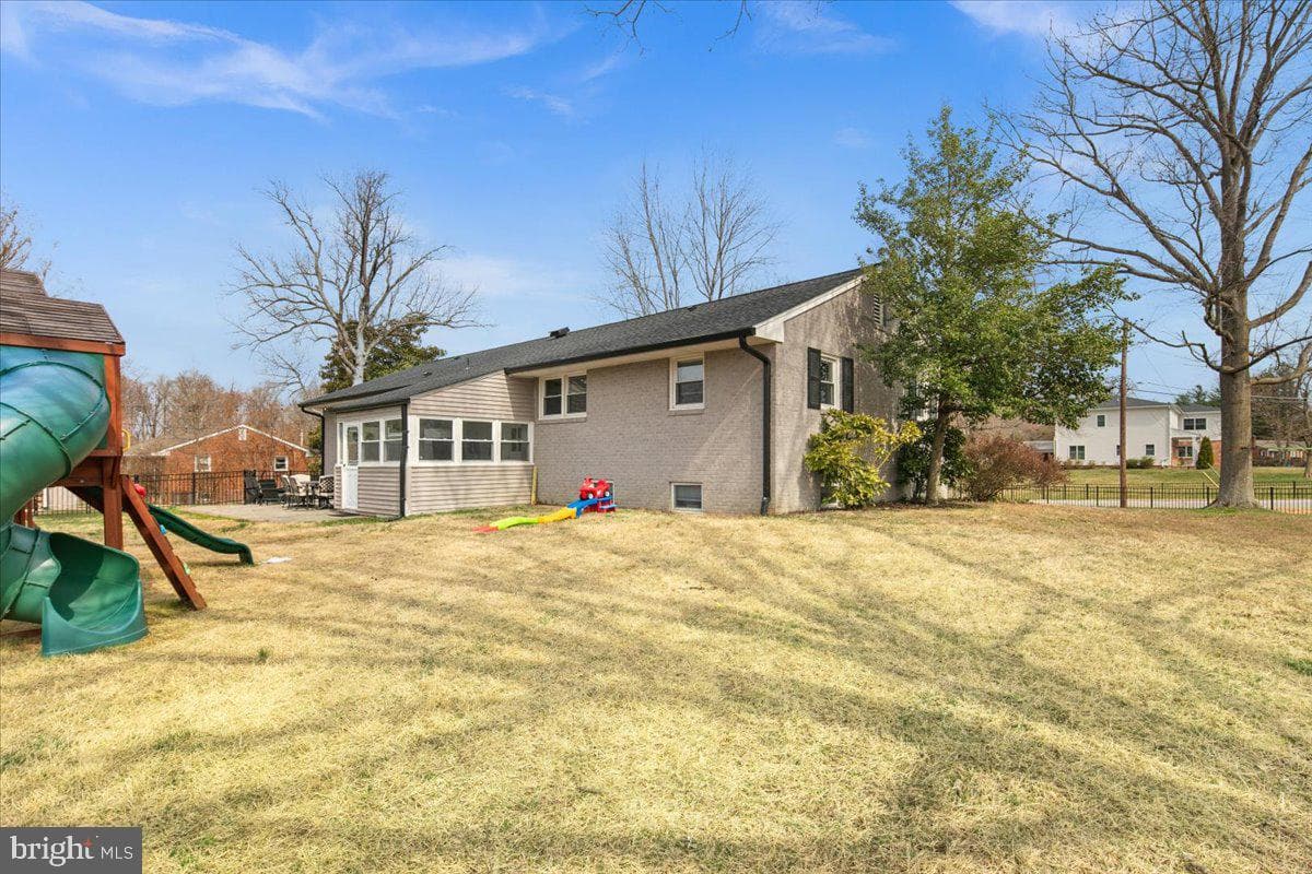 8912 Dogue Drive photo 44