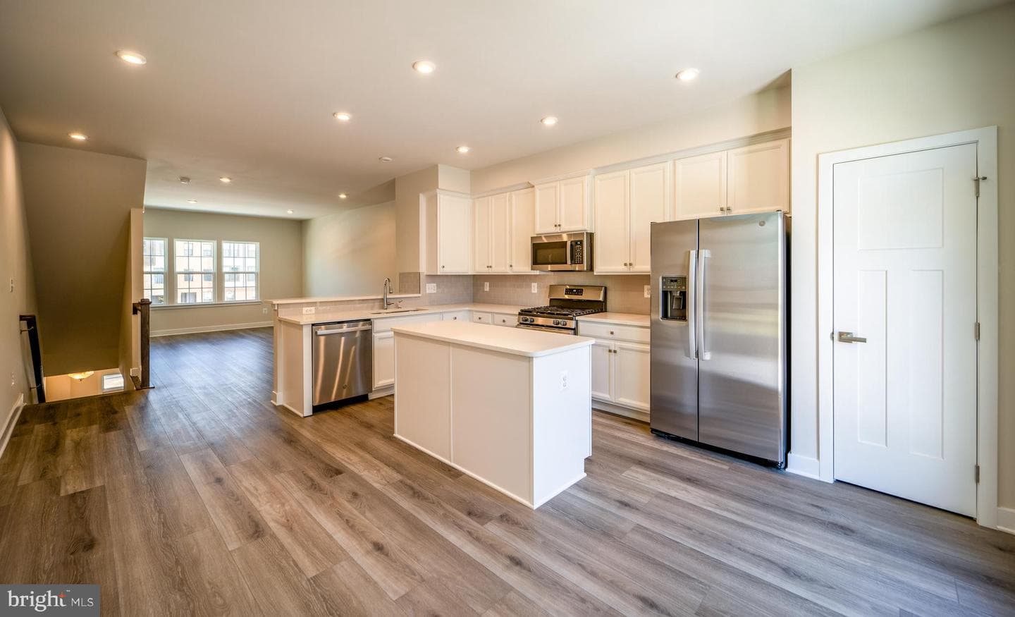14062 Sunrise Valley Drive photo 3