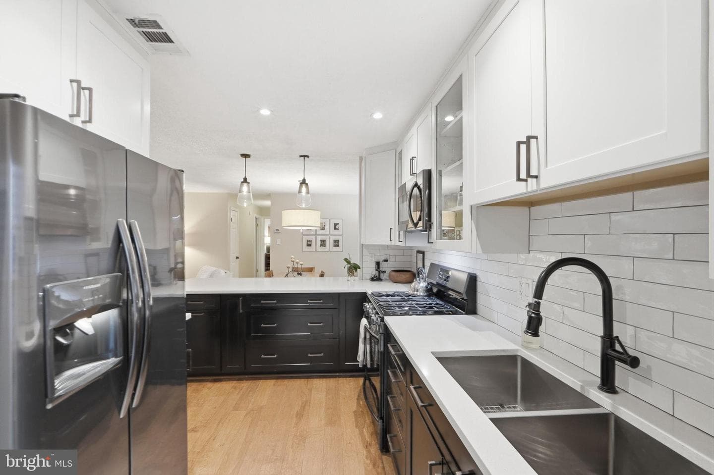 10024 Oakton Terrace Road photo 14