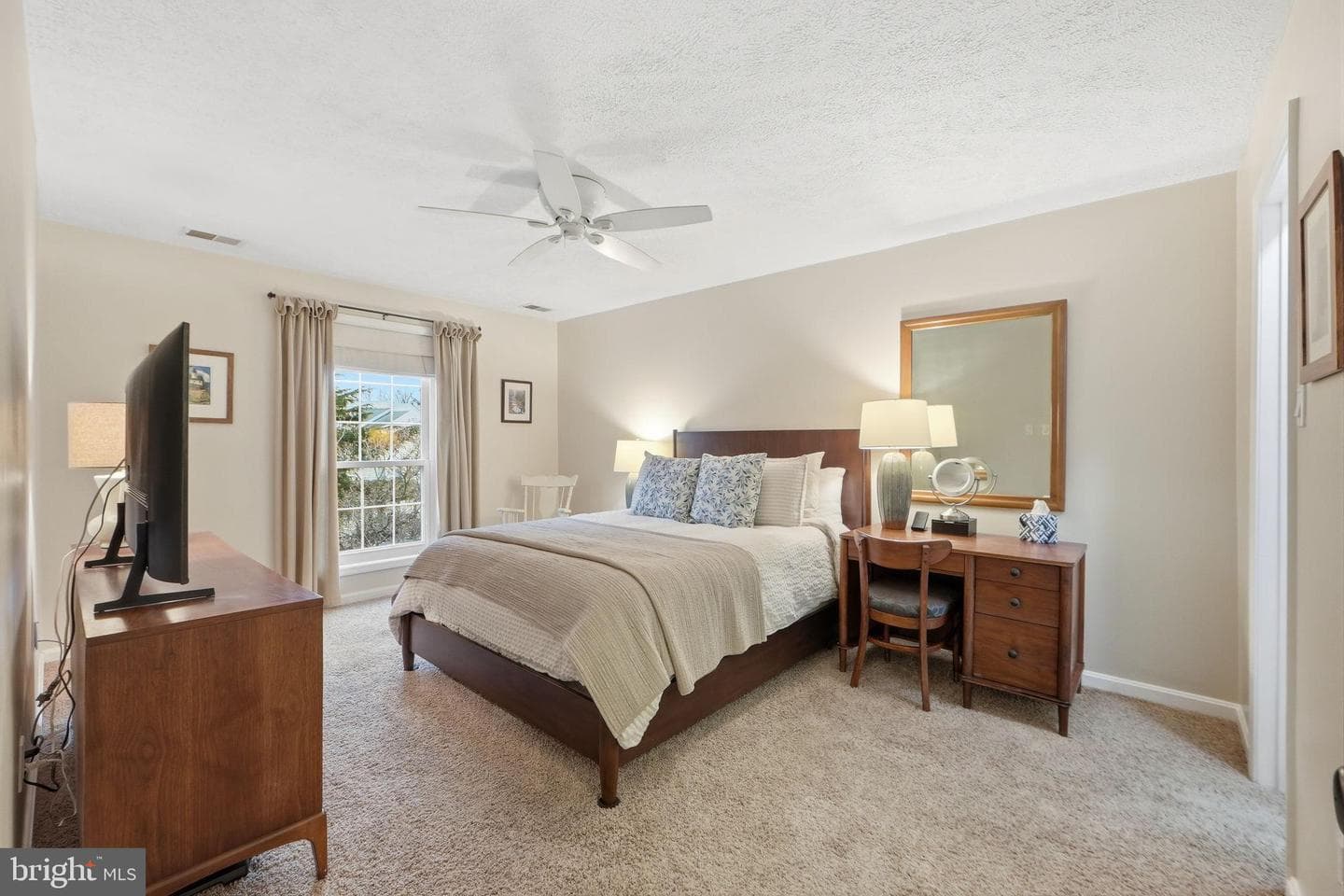 10024 Oakton Terrace Road photo 15
