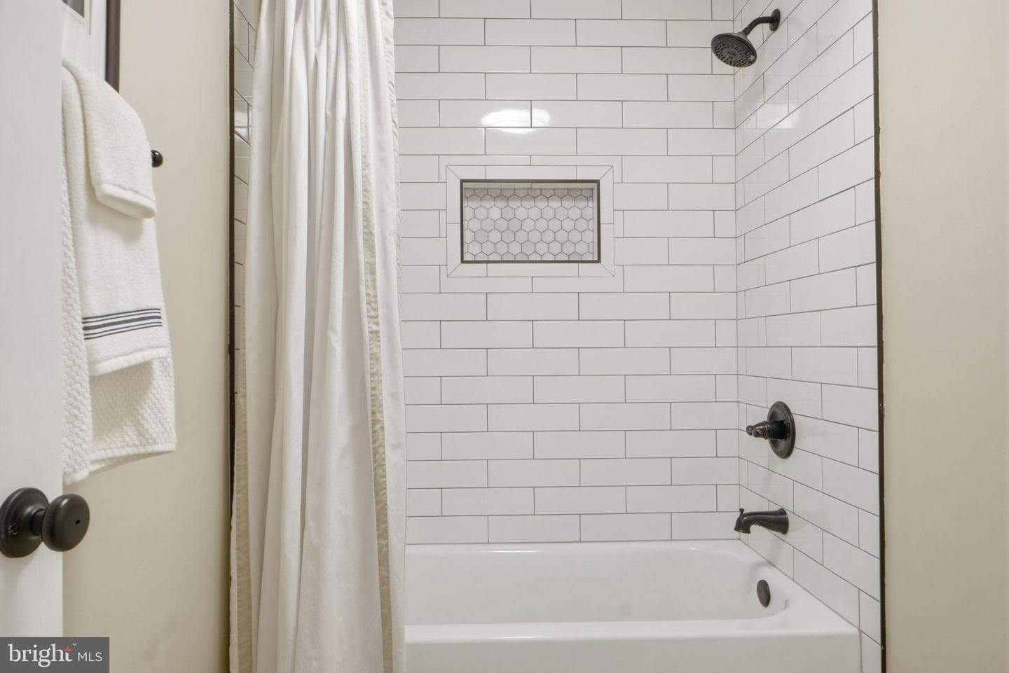 10024 Oakton Terrace Road photo 19