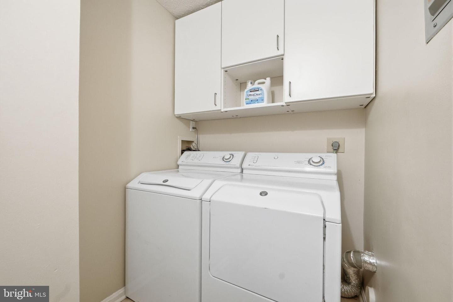 10024 Oakton Terrace Road photo 22