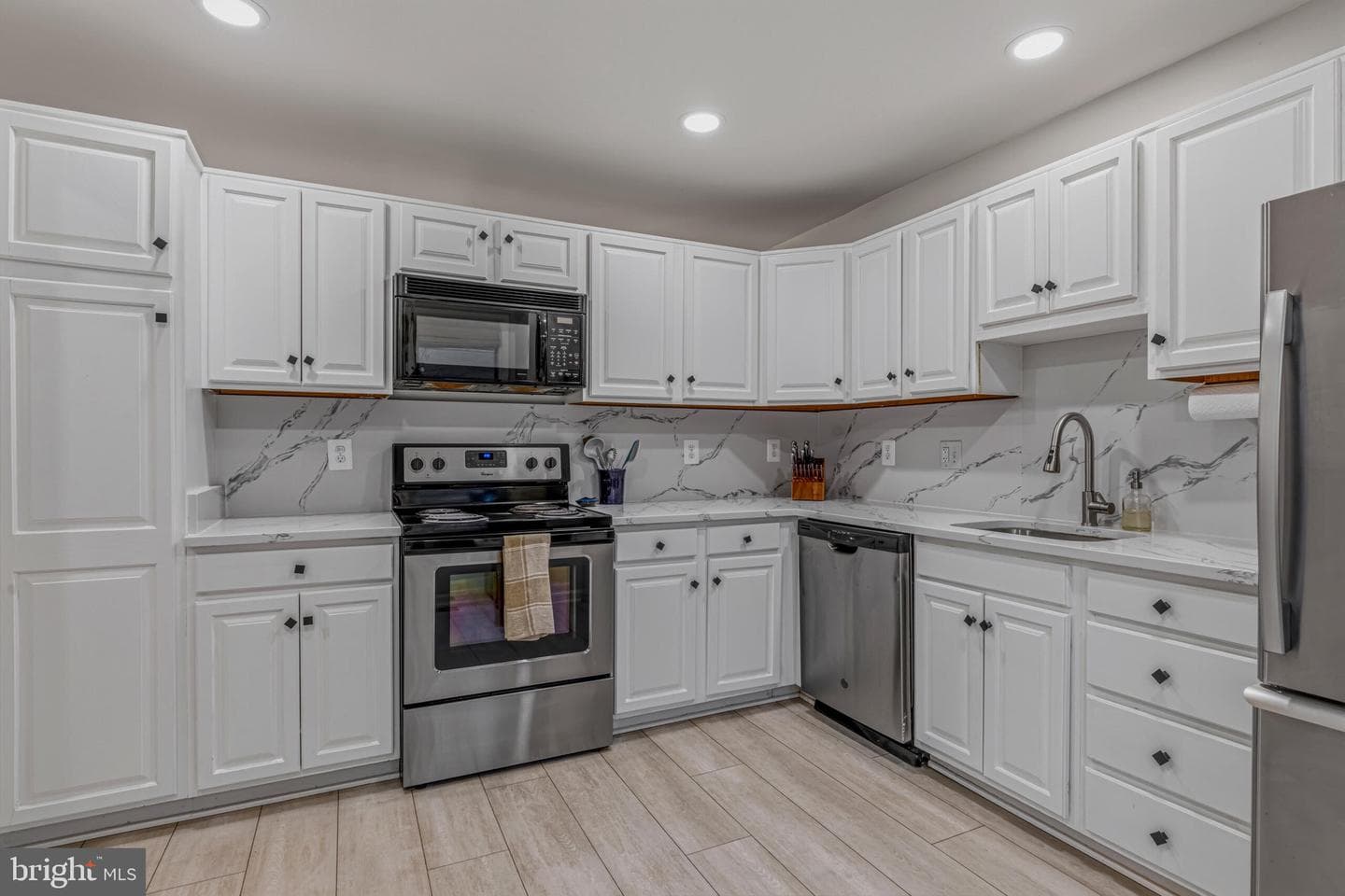 12541 N Lake Court photo 6