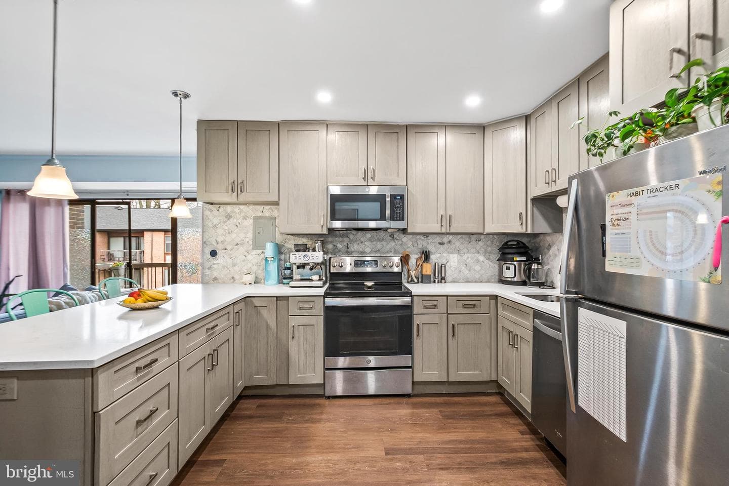 9704 Kingsbridge Drive #304 photo 3