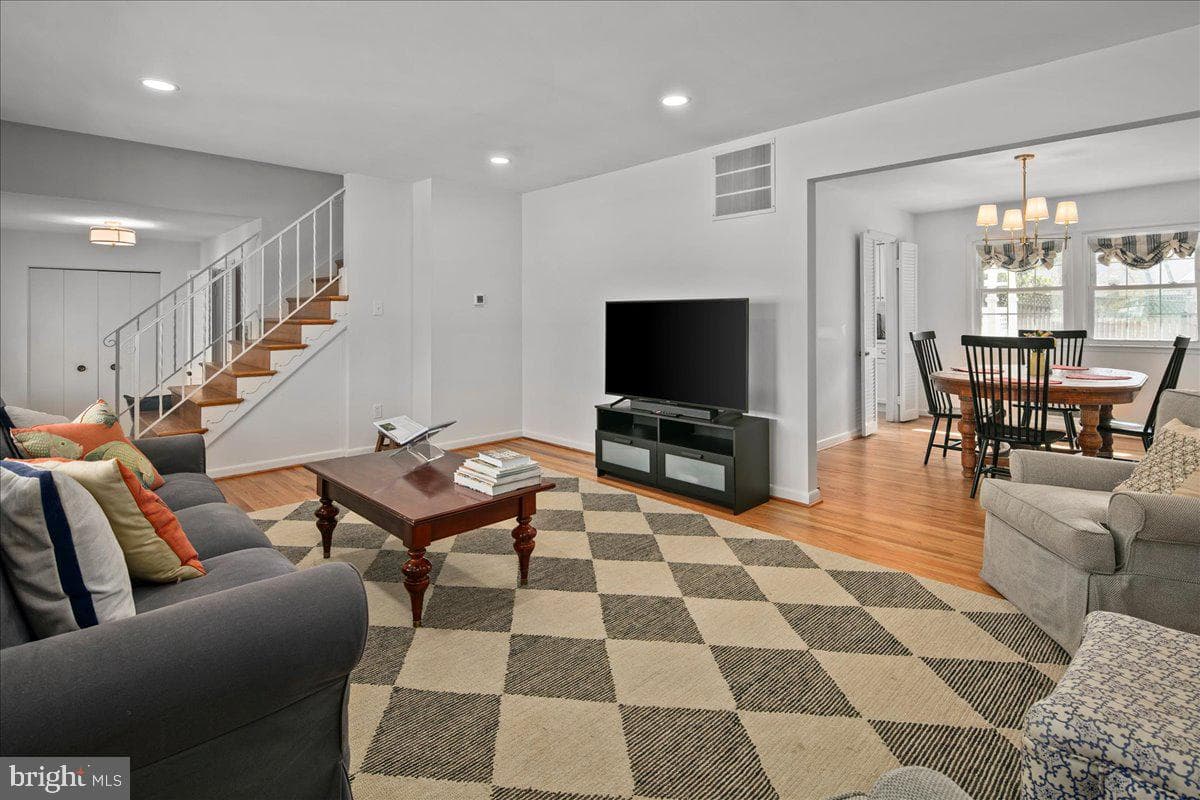 3123 Little Creek Lane photo 5