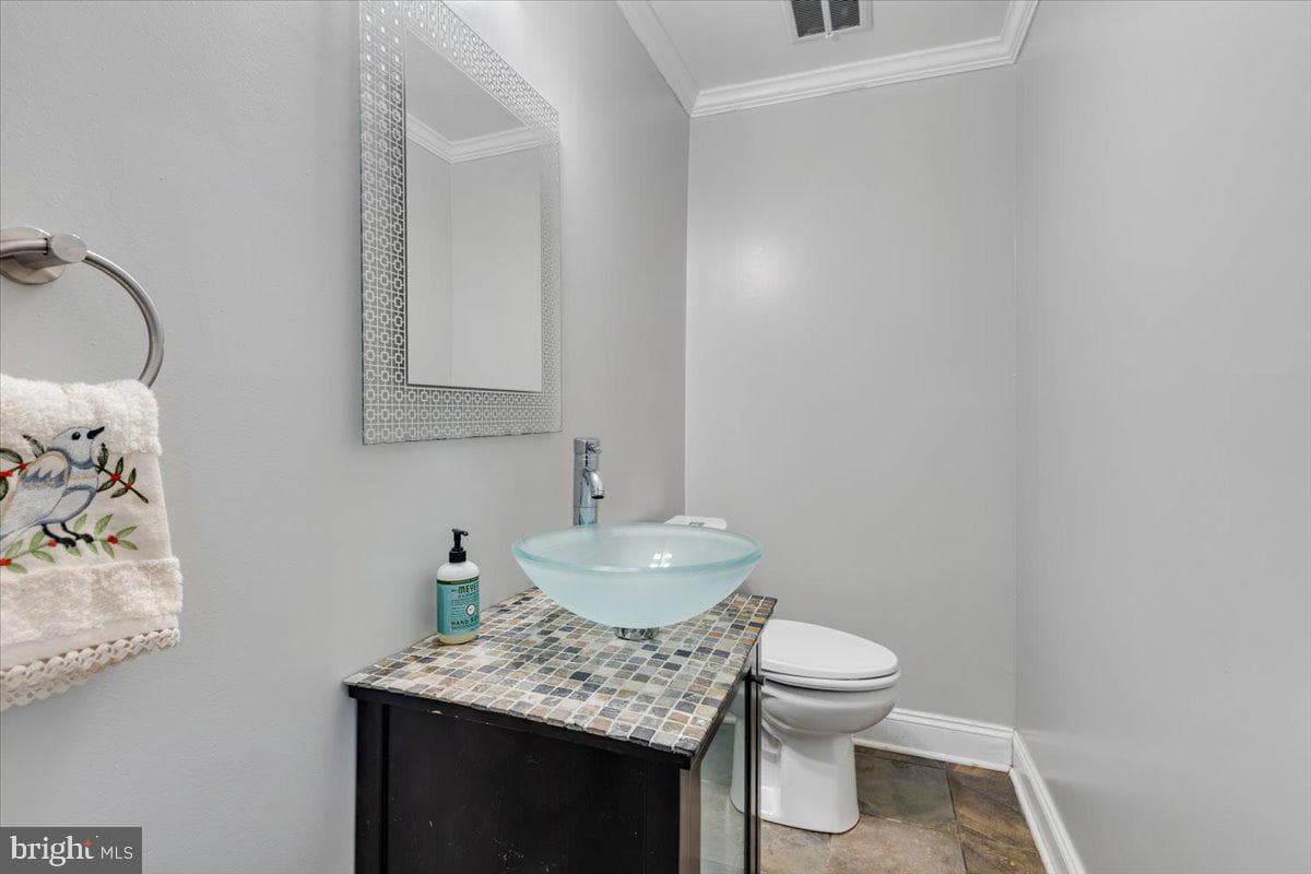 13113 Madonna Lane photo 21