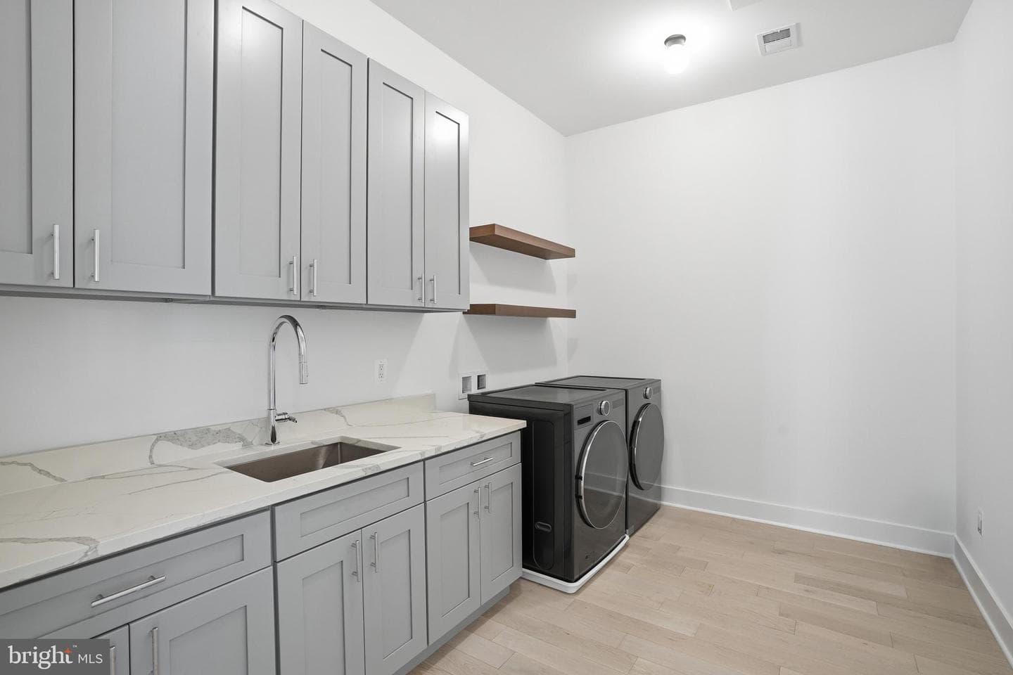 1513 Oakview Drive photo 39