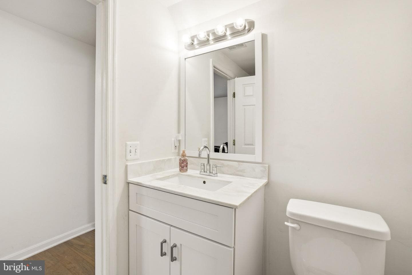 7514 Lamoyne Court photo 29
