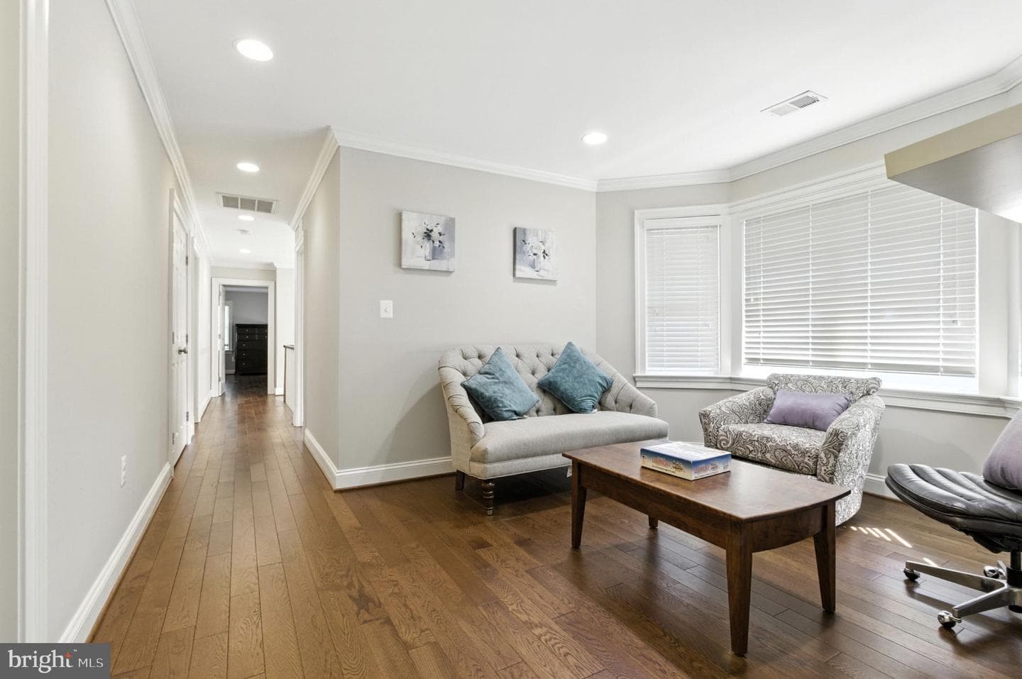 6838 Saint Albans Road photo 21