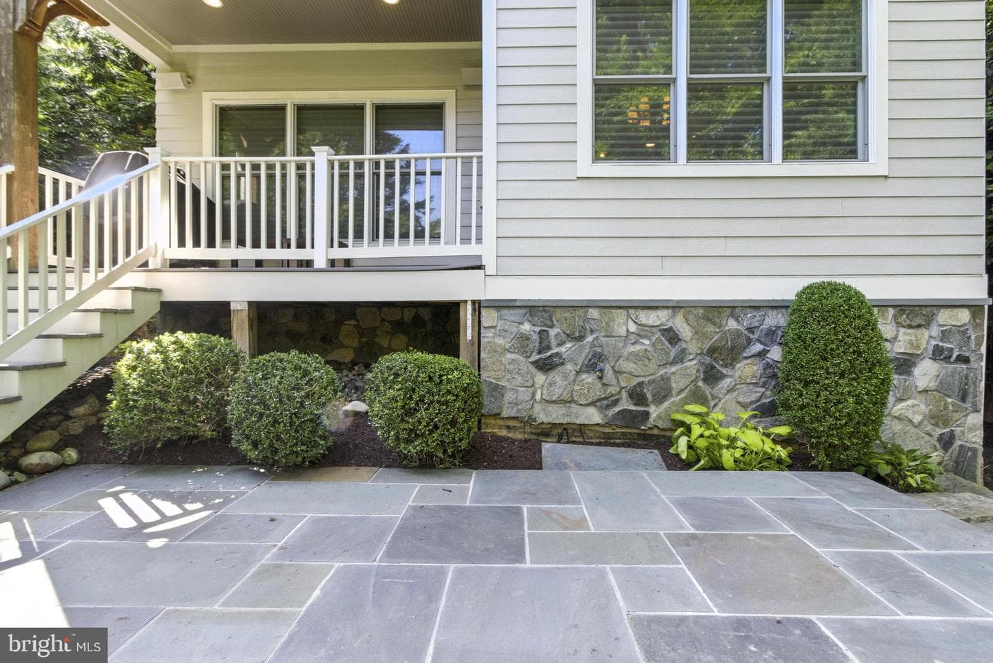 6838 Saint Albans Road photo 45