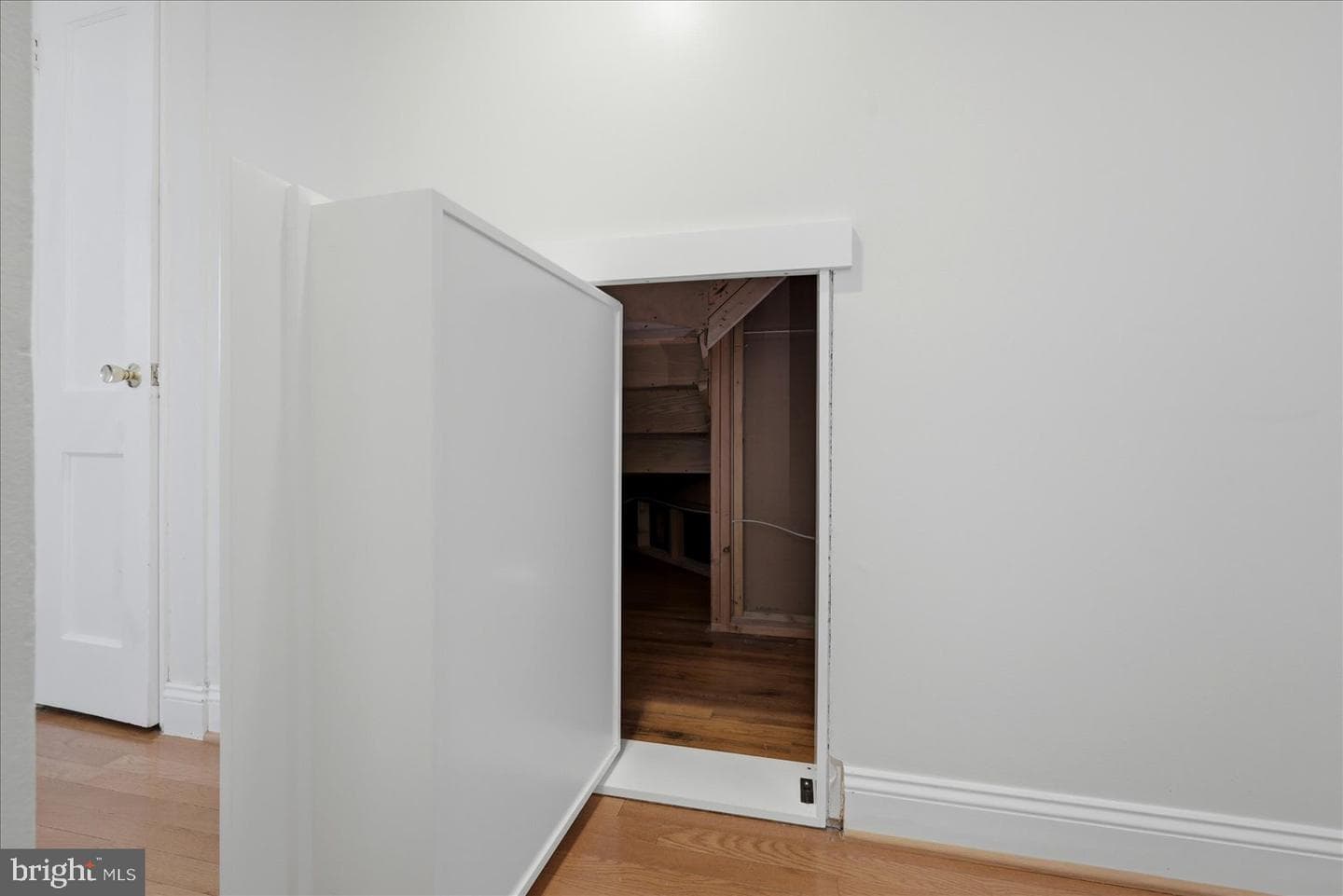 7309 Woodley Place photo 17