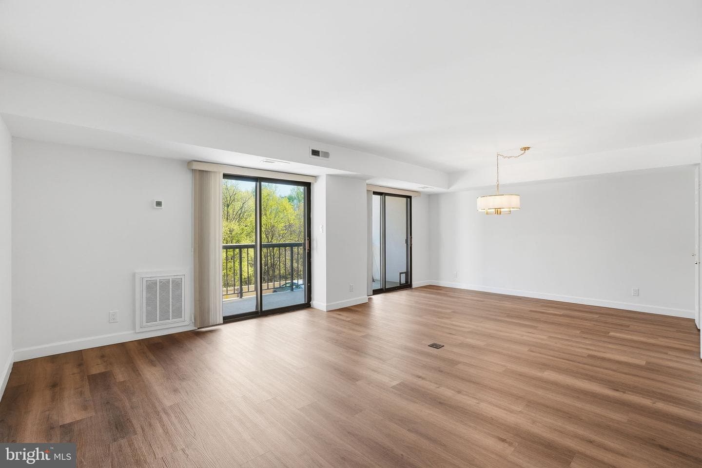3800 Powell Lane #311 photo 2