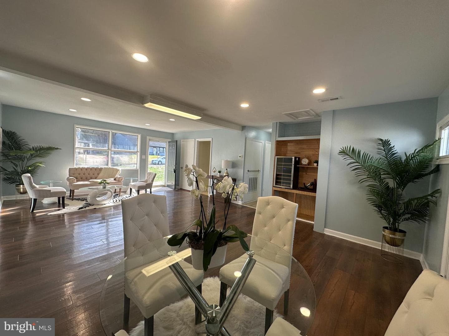 5530 Halwis Street photo 4