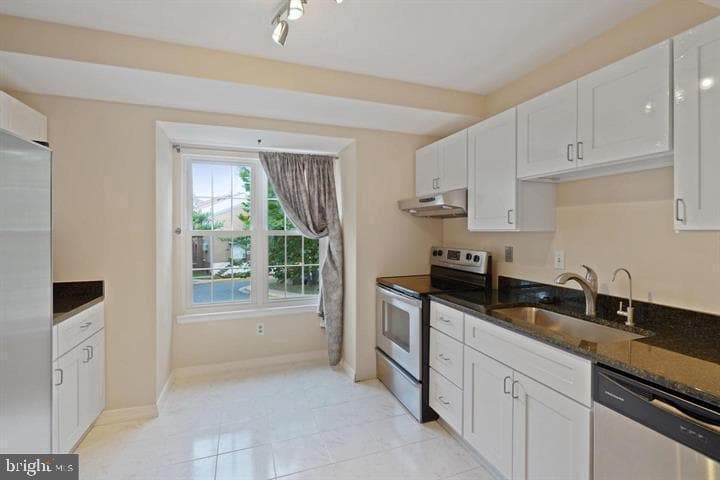 4223 Sauterne Court photo 5