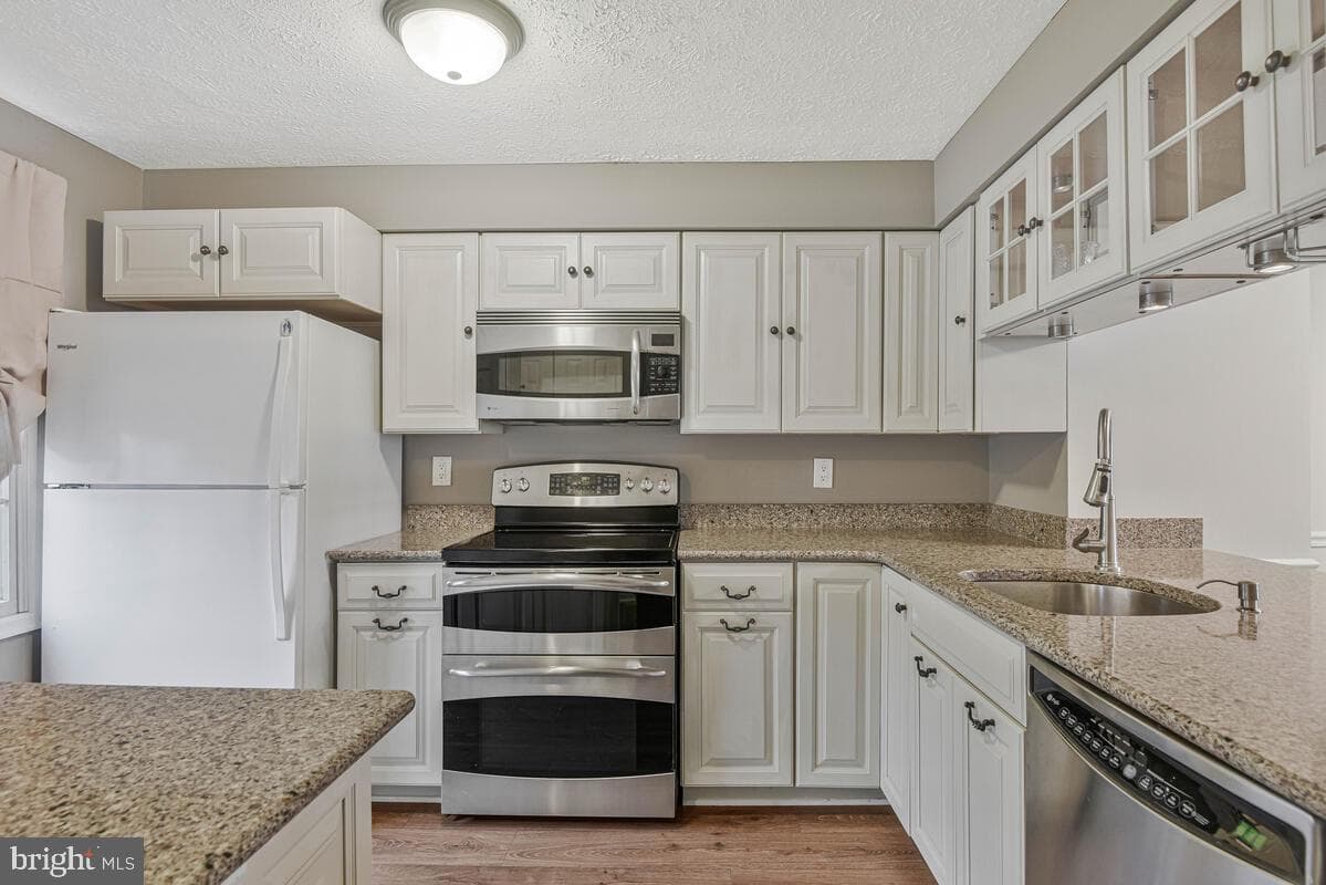 8524 Blue Rock Lane photo 6