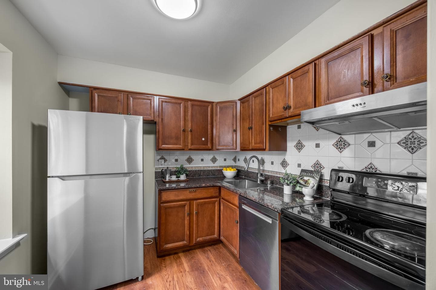 5822 Burke Manor Court photo 10