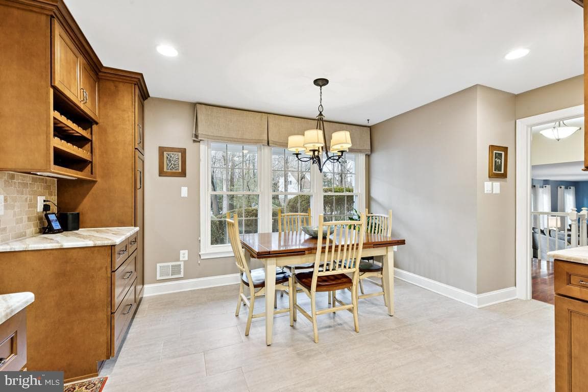 2698 Linda Marie Drive photo 7