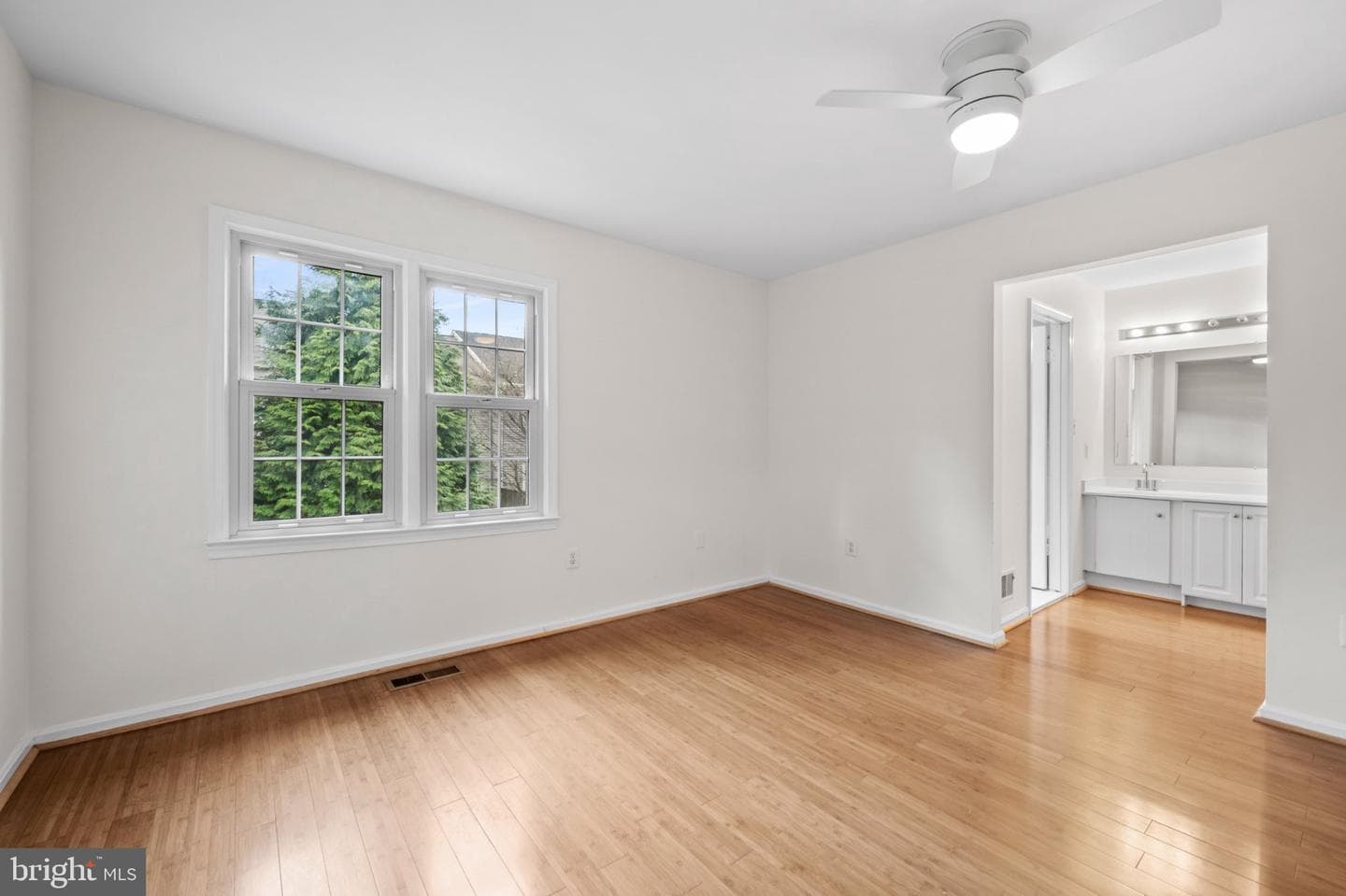 2880 Kelly Square photo 14