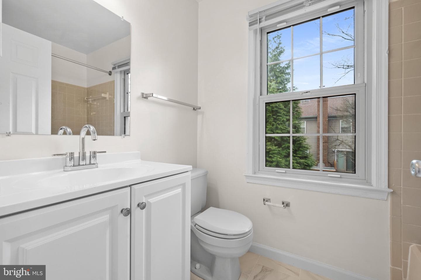 2880 Kelly Square photo 17