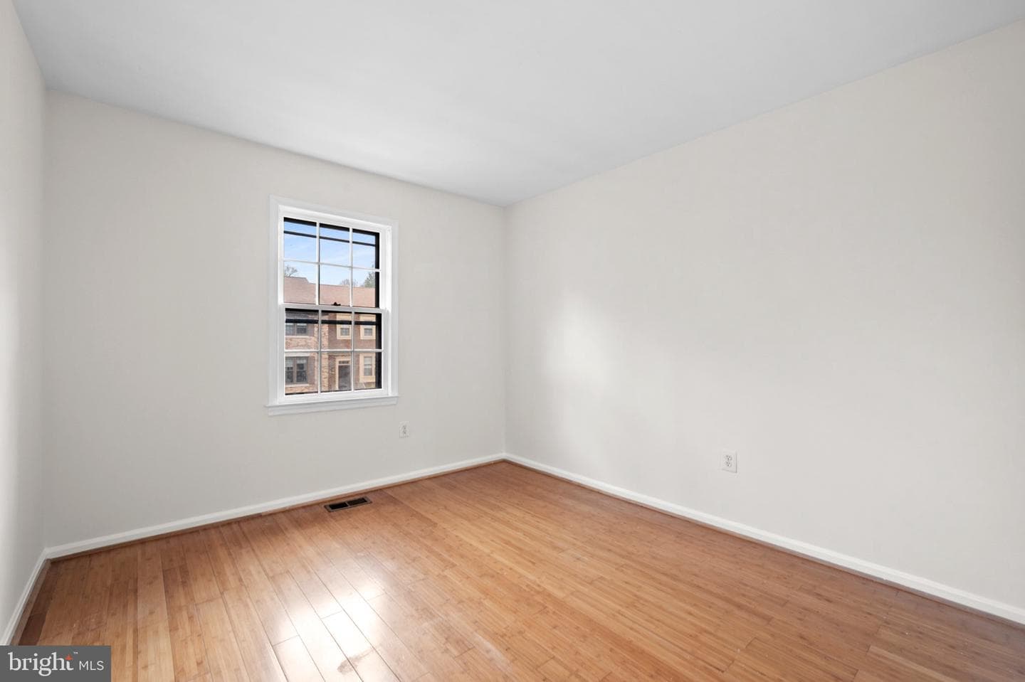2880 Kelly Square photo 19