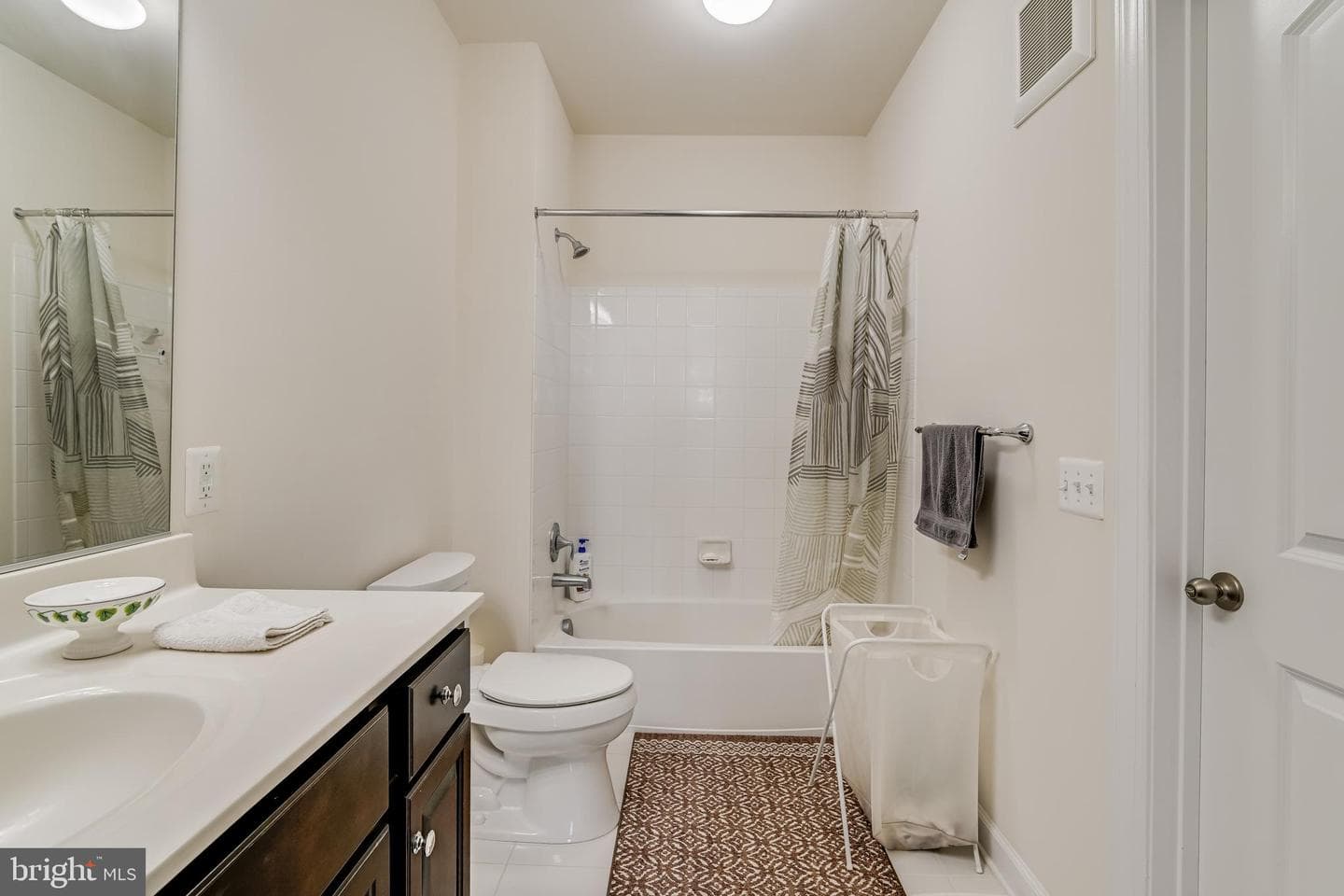 13722 Neil Armstrong Avenue #405 photo 27
