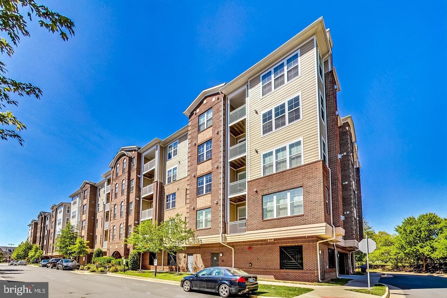 13722 Neil Armstrong Avenue #405 photo 30