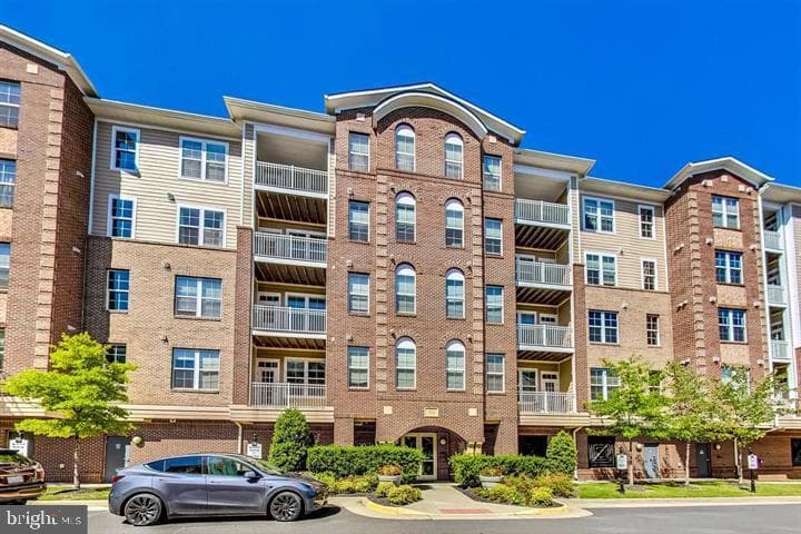 13722 Neil Armstrong Avenue #405 photo 31