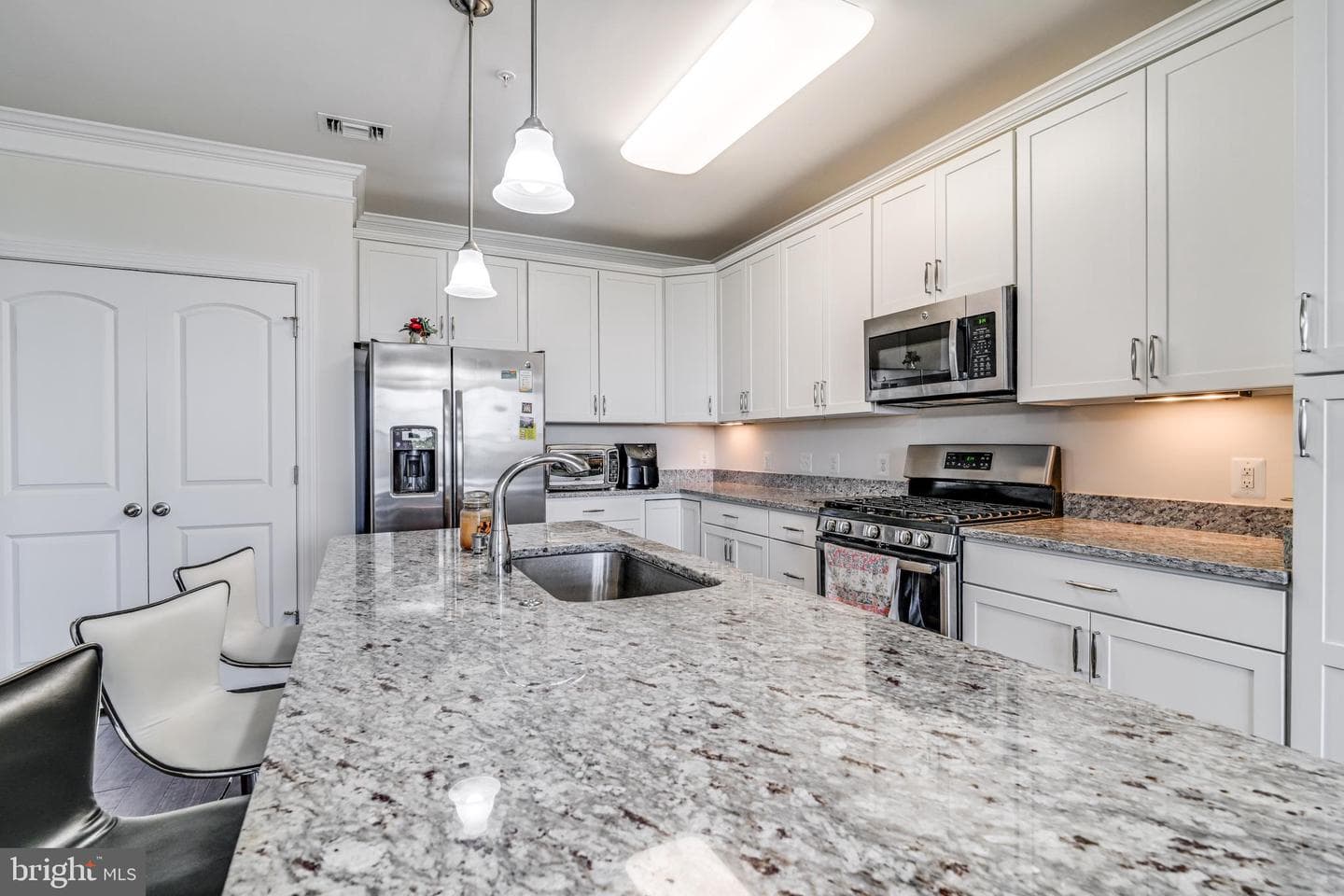 13722 Neil Armstrong Avenue #405 photo 7
