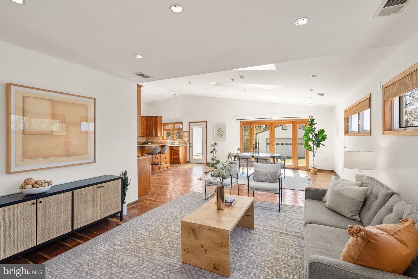8737 Redman Street photo 22