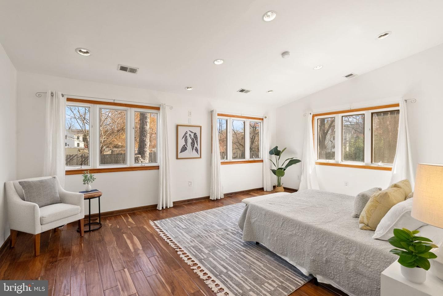 8737 Redman Street photo 23