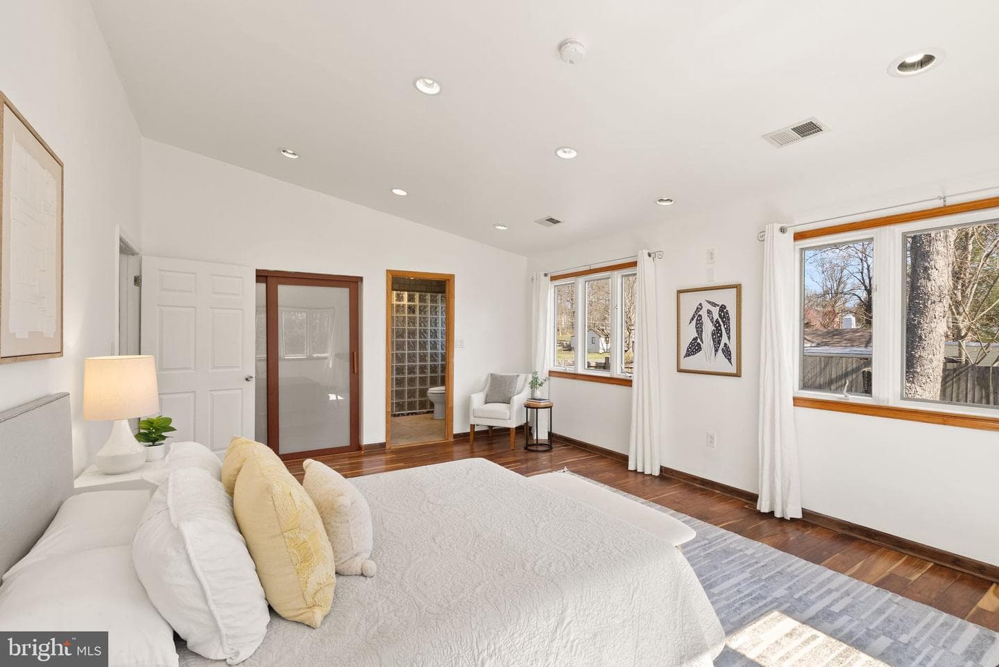 8737 Redman Street photo 28