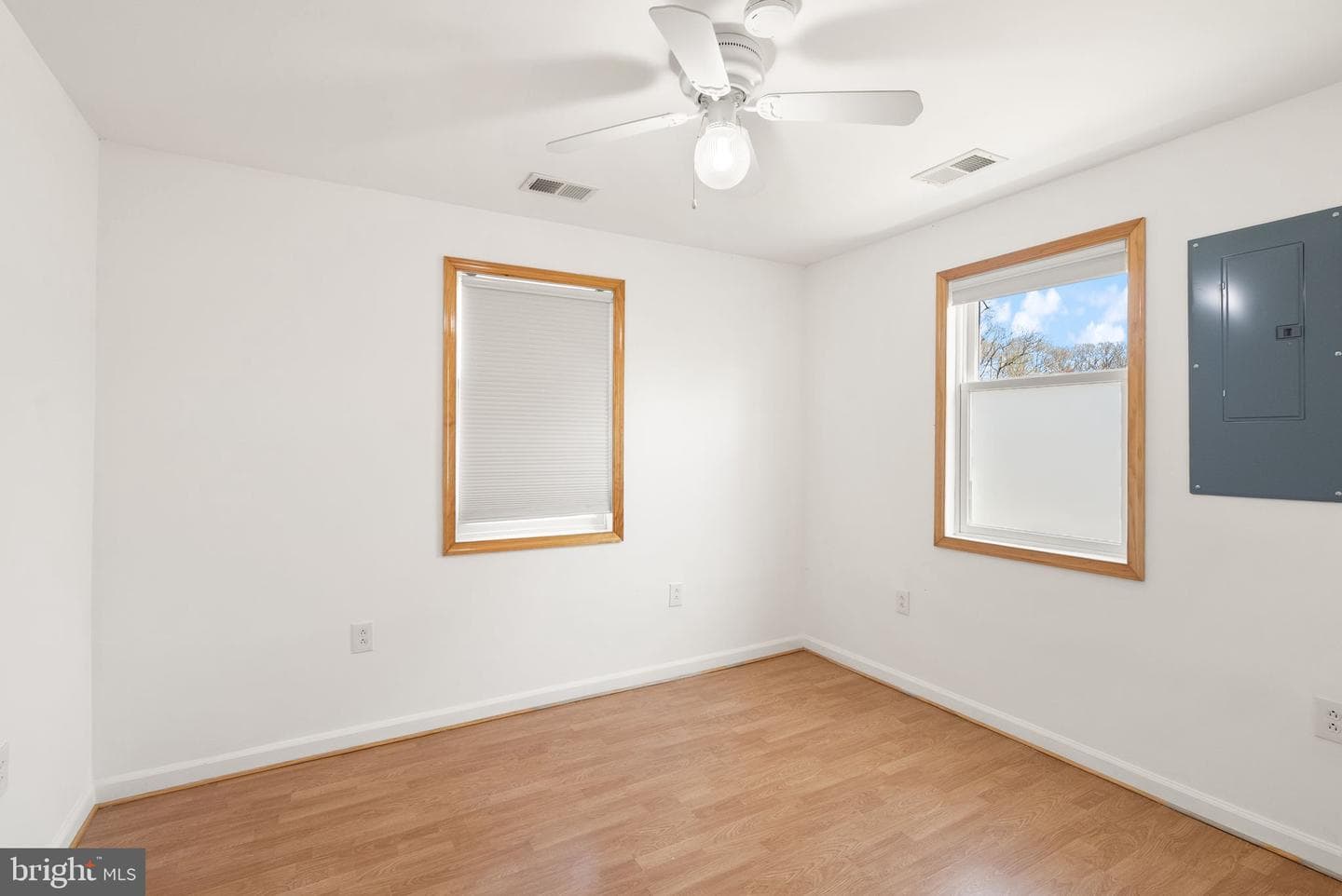 8737 Redman Street photo 31