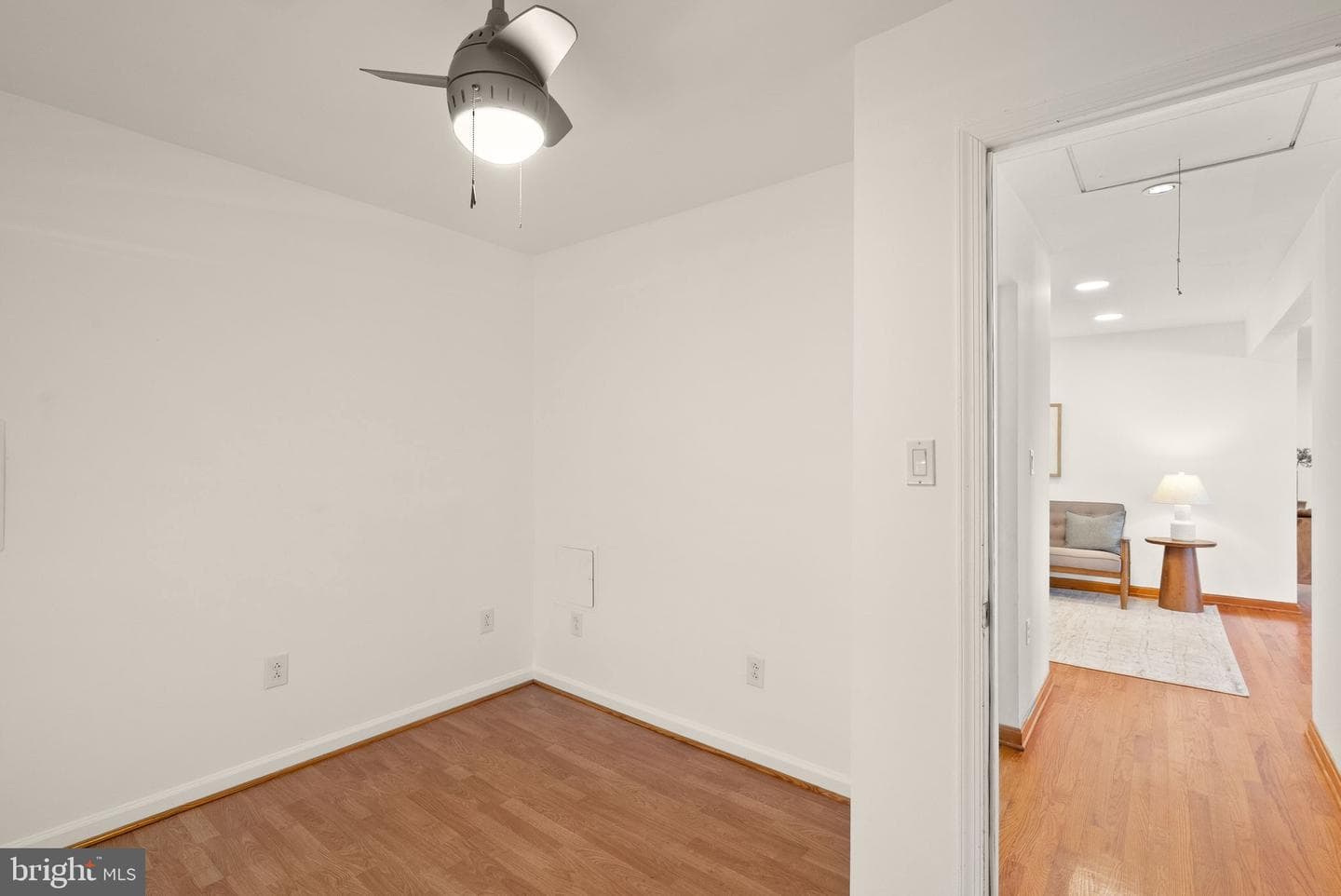 8737 Redman Street photo 34