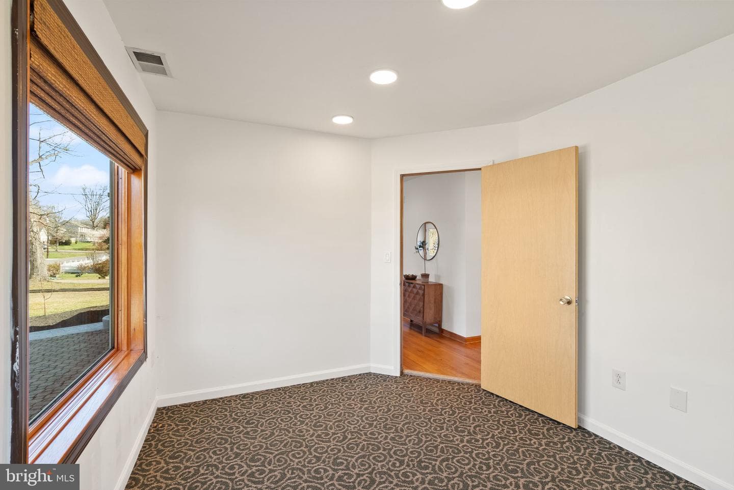 8737 Redman Street photo 38