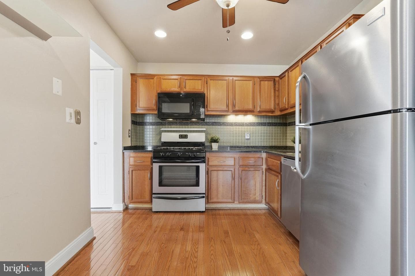 4414 Island Place #302 photo 17