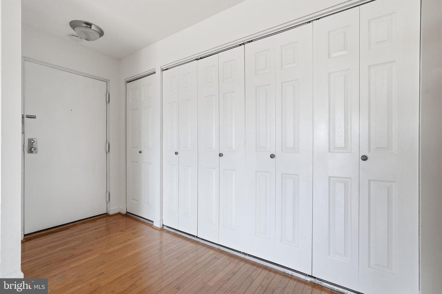 4414 Island Place #302 photo 9