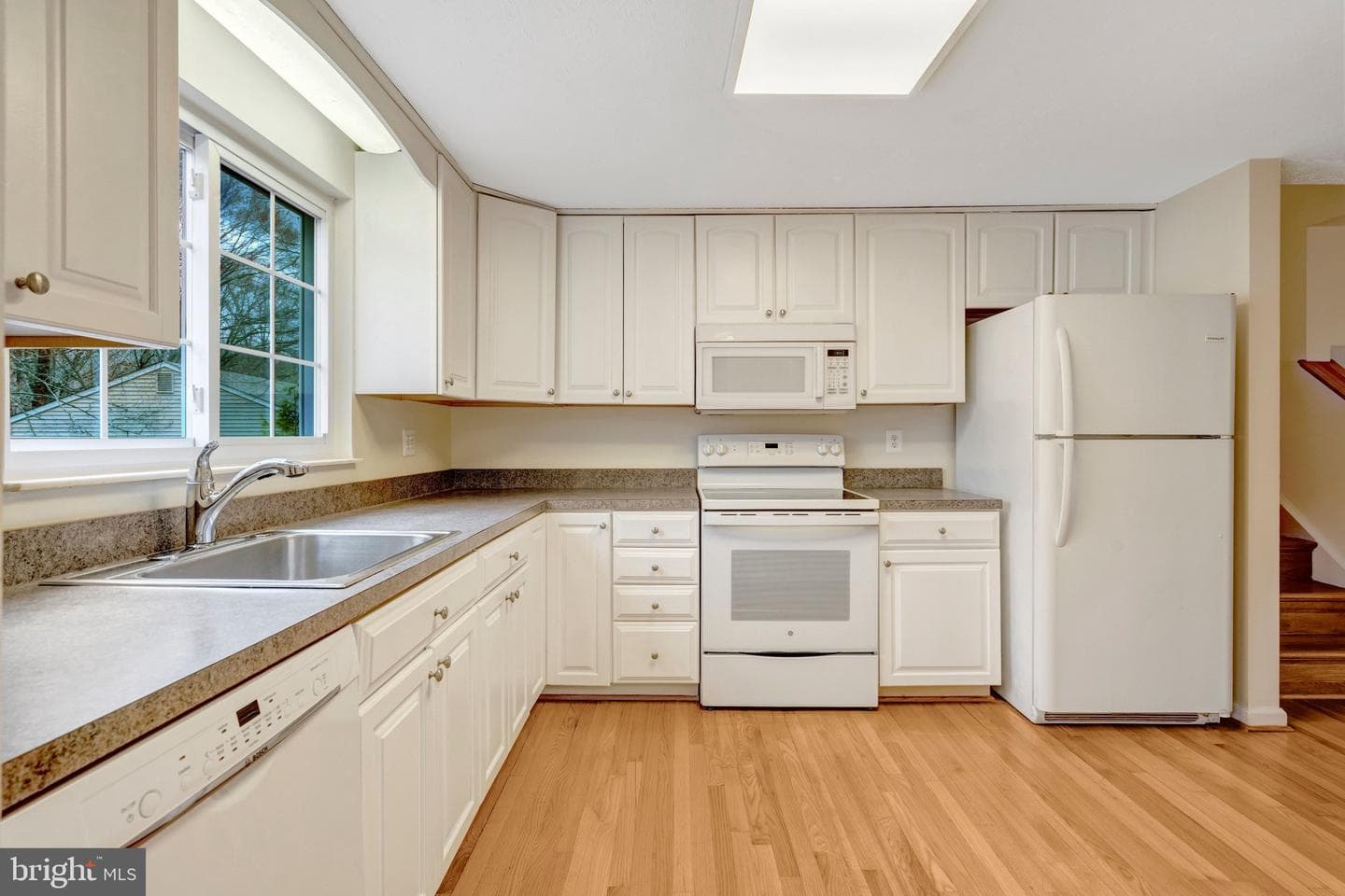 7743 Middle Valley Drive photo 4