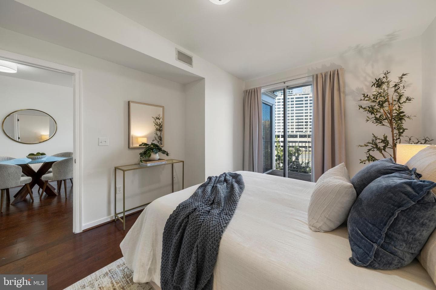 1625 International Drive #314 photo 8